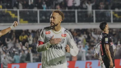 Ancelotti pesa prós e contras enquanto Neymar responde a torcida no Couto Pereira