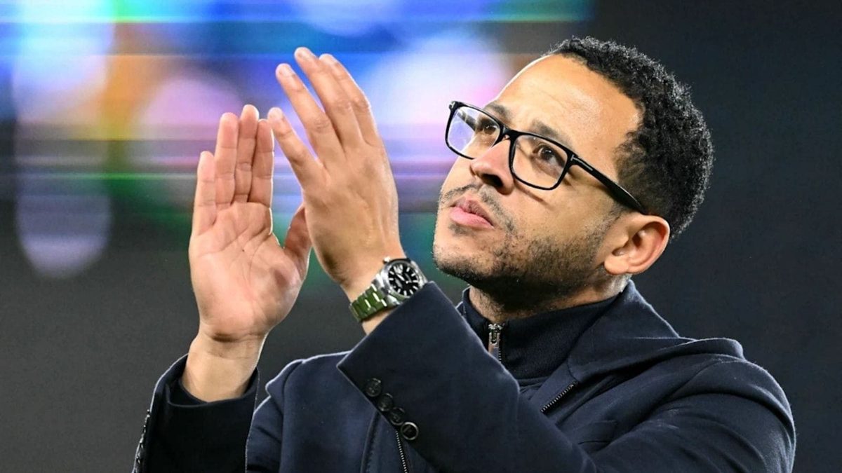Como ele lida com a estrela do elenco Liam Rosenior e o pulso que o Chelsea le