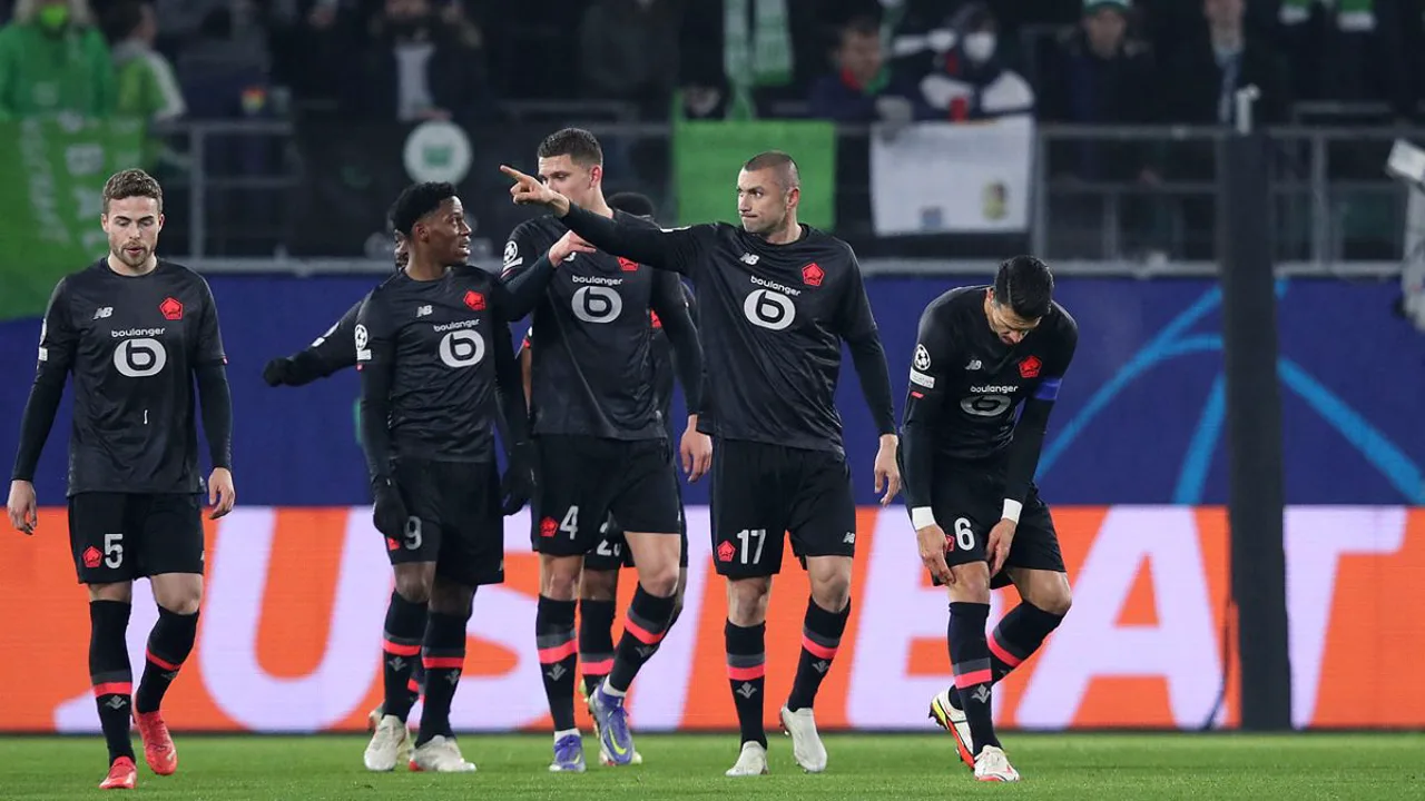 Mbappé entra em campo no Santiago Bernabéu sob vaias da torcida do Real Madrid contra o Oviedo