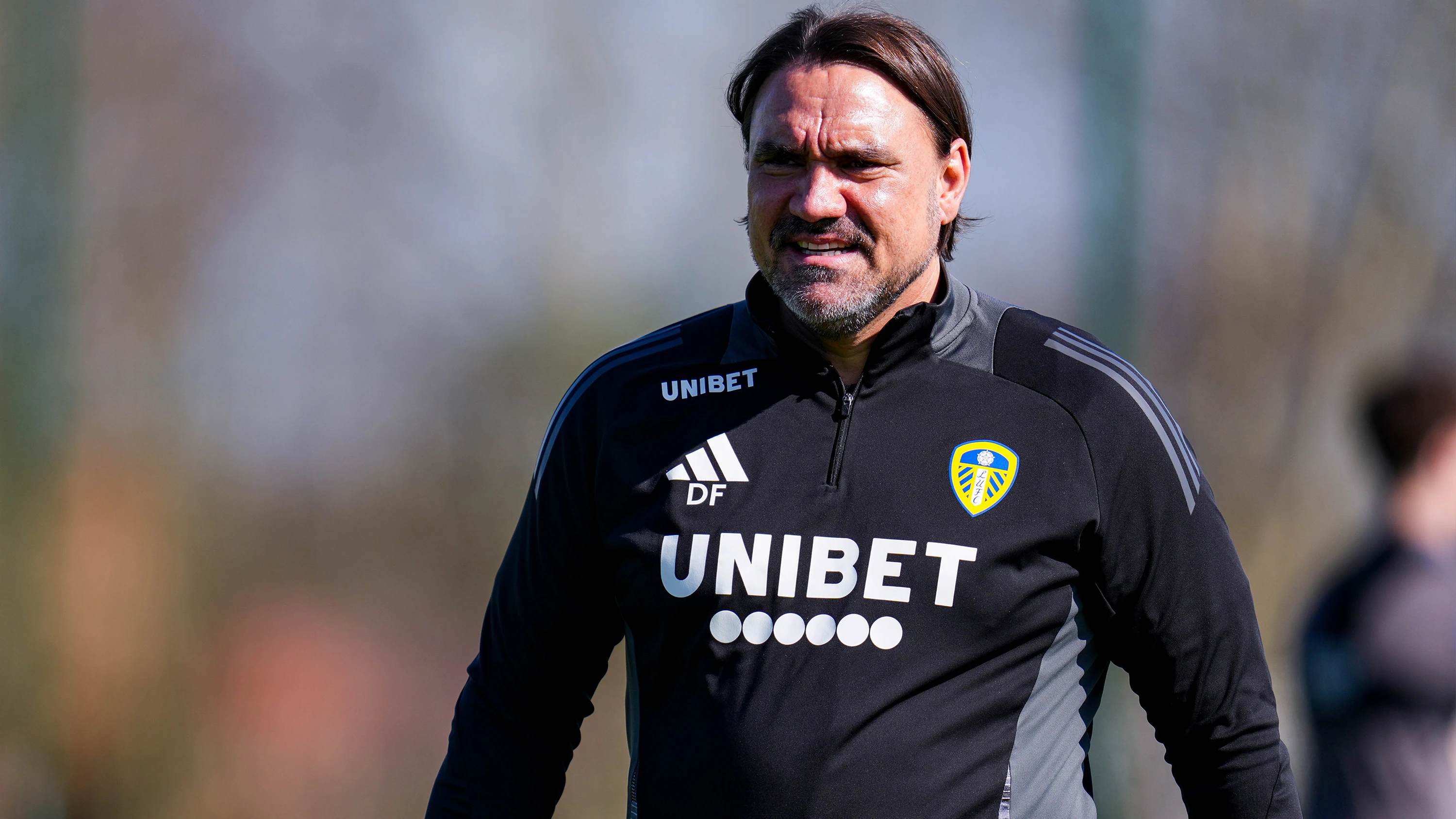A decisão que dividiu opiniões Daniel Farke e o peso de fazer o Leeds e