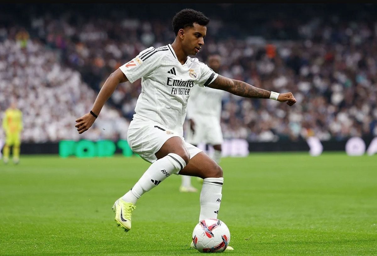 O que Rodrygo representava no esquema de Ancelotti Quem preenche o vazio deixado