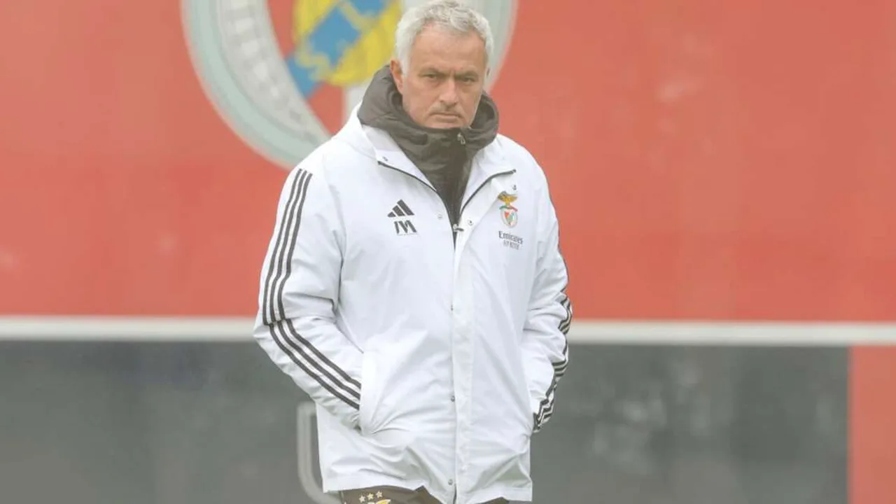 José Mourinho em coletiva de imprensa no CT do Benfica, Lisboa, maio de 2026