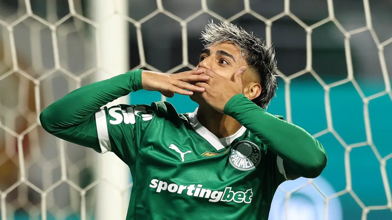 Luighi comemora gol com a camisa do Palmeiras no Allianz Parque durante o Brasileirão 2026