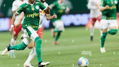 Andreas Pereira briga até o fim por uma vaga que ninguém vai ceder de graça