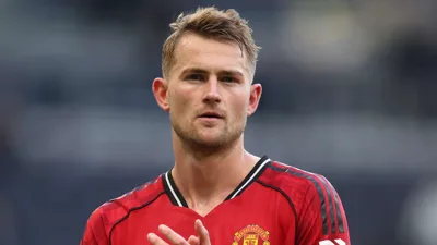 De Ligt opera as costas e a Holanda chega à Copa com um buraco na zaga