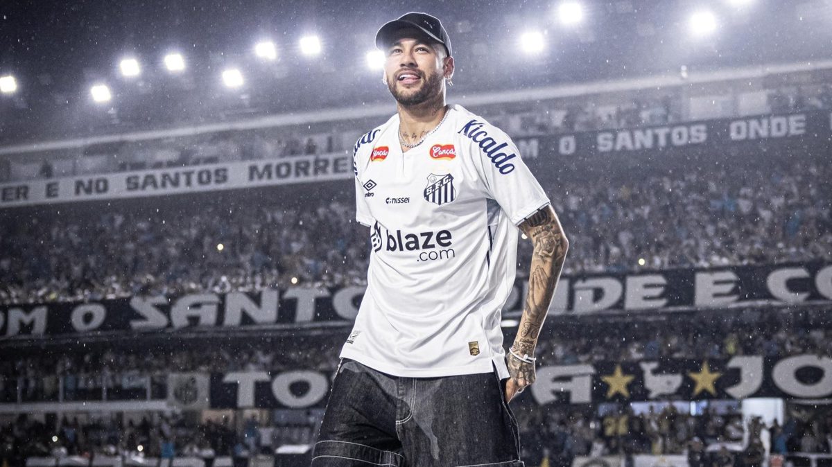 O telefonema que a diretoria do Santos não esperava tão cedo O Santos vendeu a i