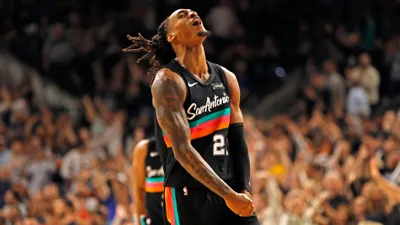 Quando Vassell esquenta, os Spurs viram outra equipe nos playoffs