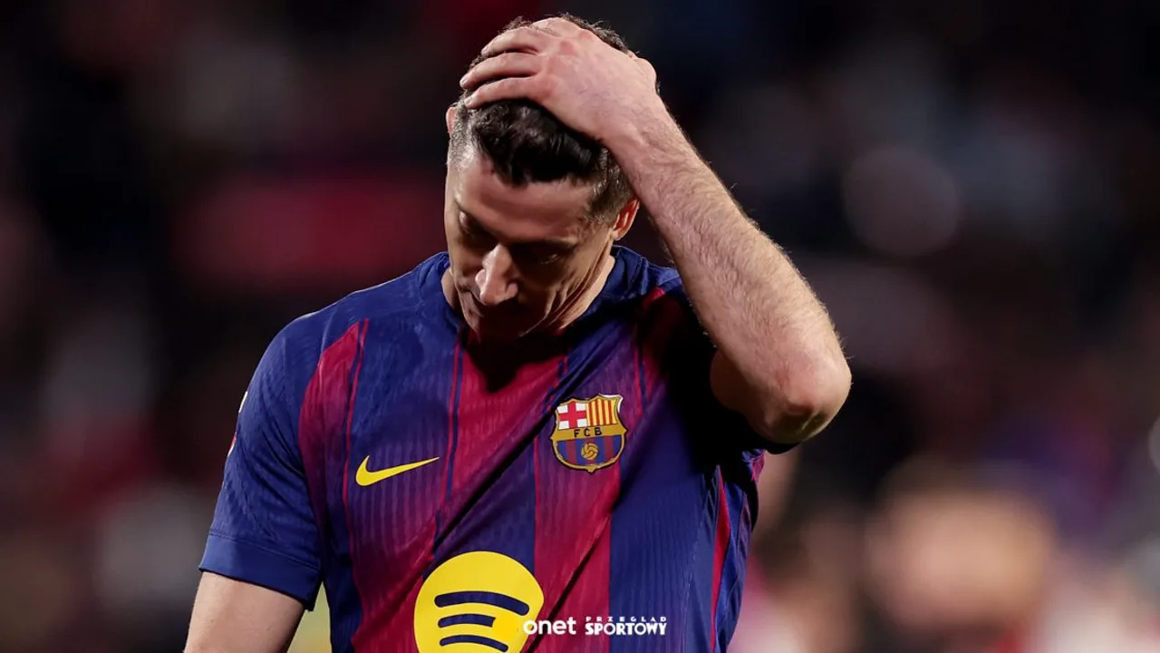 Robert Lewandowski comemorando gol com a camisa do Barcelona na temporada 2025/26