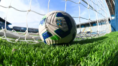 Bruno Rodrigues está em campo, mas não pode jogar — e o Cruzeiro precisa de uma resposta