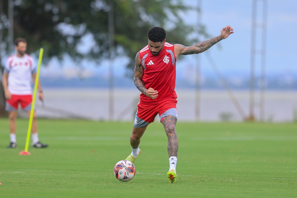 O que três ex-Bahia significam para um Inter sem rumo Três ex-Bahia no Inter e u