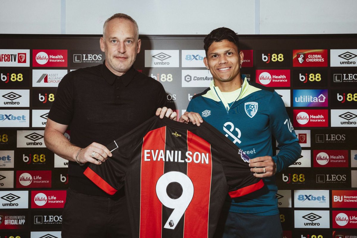 O que ele ainda não resolveu A camisa 9 que Evanilson ainda não apren