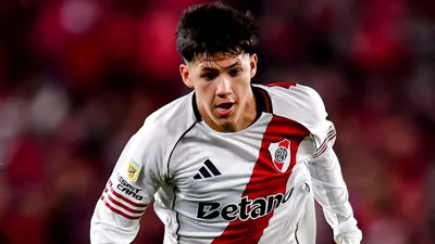 River entra em campo sem Acuña e o peso de três anos sem título argentino
