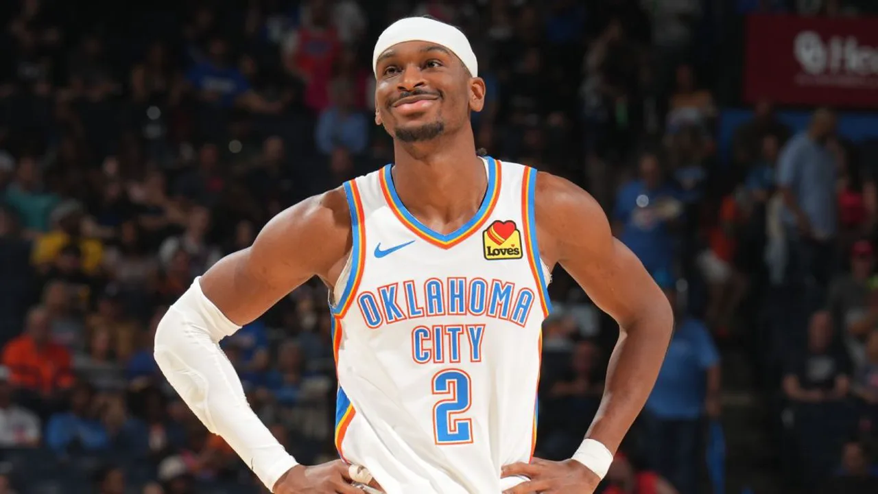 Shai Gilgeous-Alexander, Victor Wembanyama e Nikola Jokic em montagem dos finalistas do MVP da NBA 2025/26