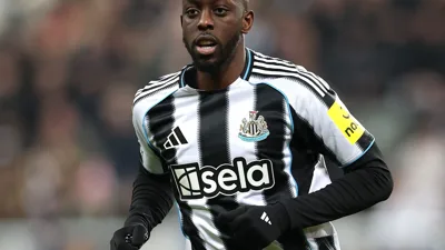 Wissa e Hwang frente a frente: quem dita o ritmo atacante na Premier League