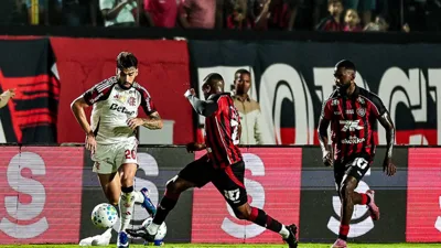 O maior clube do mundo termina a temporada sem nada nas mãos