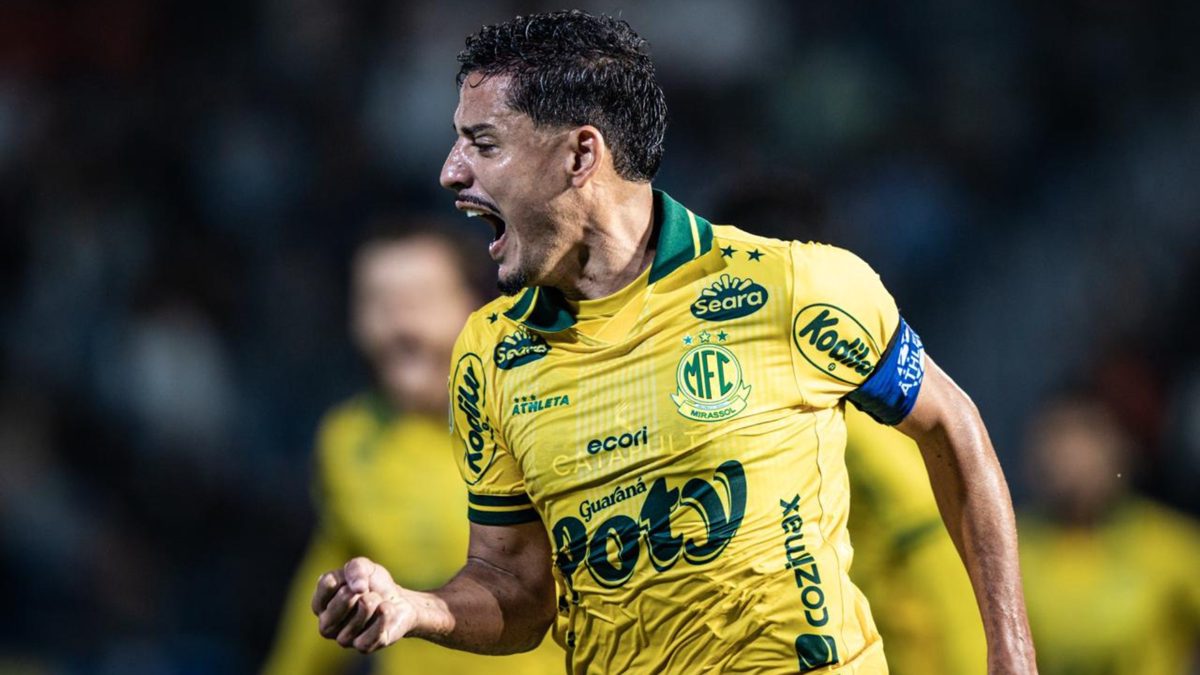 Sob a lente do treinador Neto e os 34 jogos que um meia de 29 ano