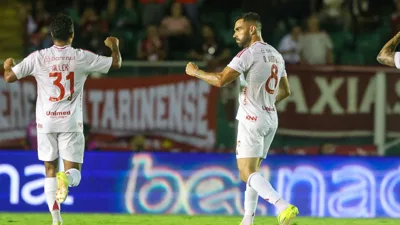 Bruno Fernandes está a um passe de reescrever a história da Premier League