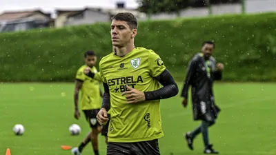 Por que Alê ainda é titular do América Mineiro aos 35 anos