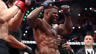 Ngannou destrói Lins em 4 minutos e coloca Jon Jones na mira