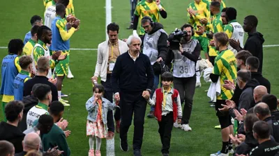 Brigade Loire invadiu o gramado e destruiu a despedida que o Nantes merecia