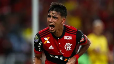 Jardim quebra o silêncio e Paquetá mostra a canela que quase virou fratura