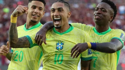Vini Jr. e Raphinha deixaram Mbappé e Dembélé para trás sem pedir licença