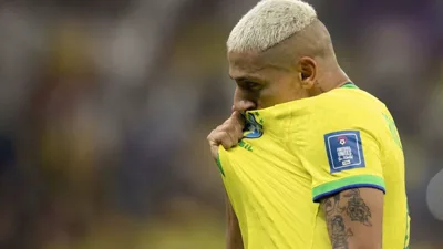 Richarlison tem 20 gols e está em forma — então por que Neymar ainda rouba o debate