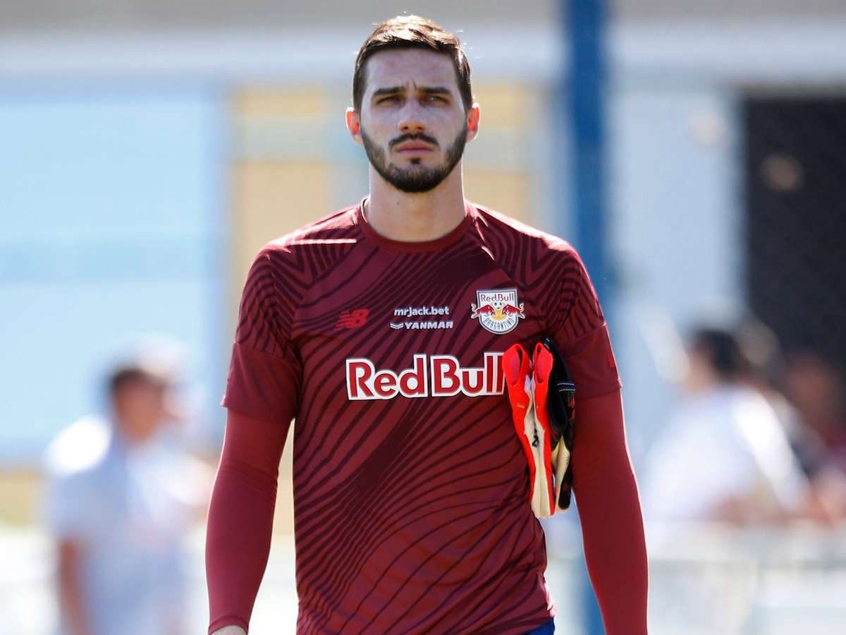 Se ele for transferido neste mercado Por que Cleiton é o goleiro que o Bragan