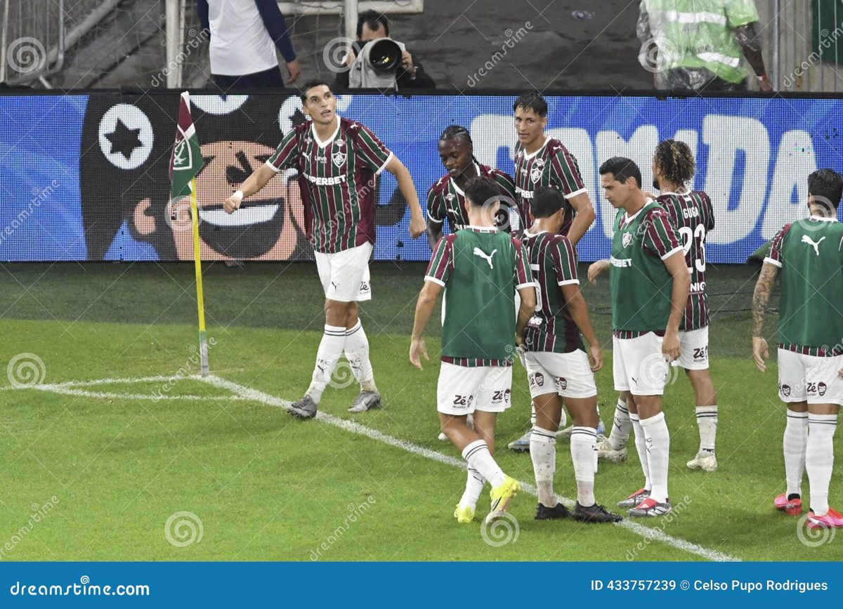 A equação que o Fluminense precisa resolver contra o Bolívar Fluminense tem 90 m