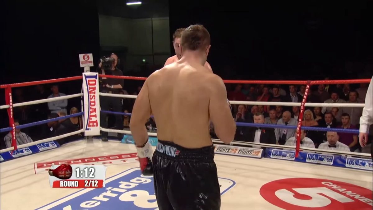 O histórico de Verhoeven no boxe exige honestidade técnica Nas Pirâmides de Gizé