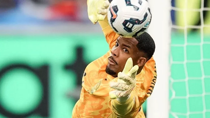 Alerrandro com a camisa do Internacional e Yuri Alberto com a do Corinthians em duelo pelo Brasileirão 2026