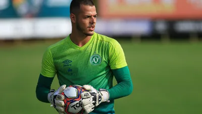 A guerra silenciosa que pode redesenhar o futebol de base no Brasil