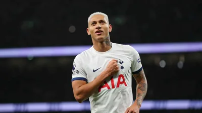 Andrey e Richarlison aparecem quando Ancelotti fingiu não ver