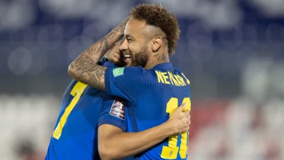 O homem que Neymar abraçou antes da esposa quando soube que estava na Copa