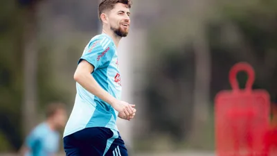 Jorginho e Alex Sandro voltam e mudam o que o Flamengo pode fazer contra o Estudiantes
