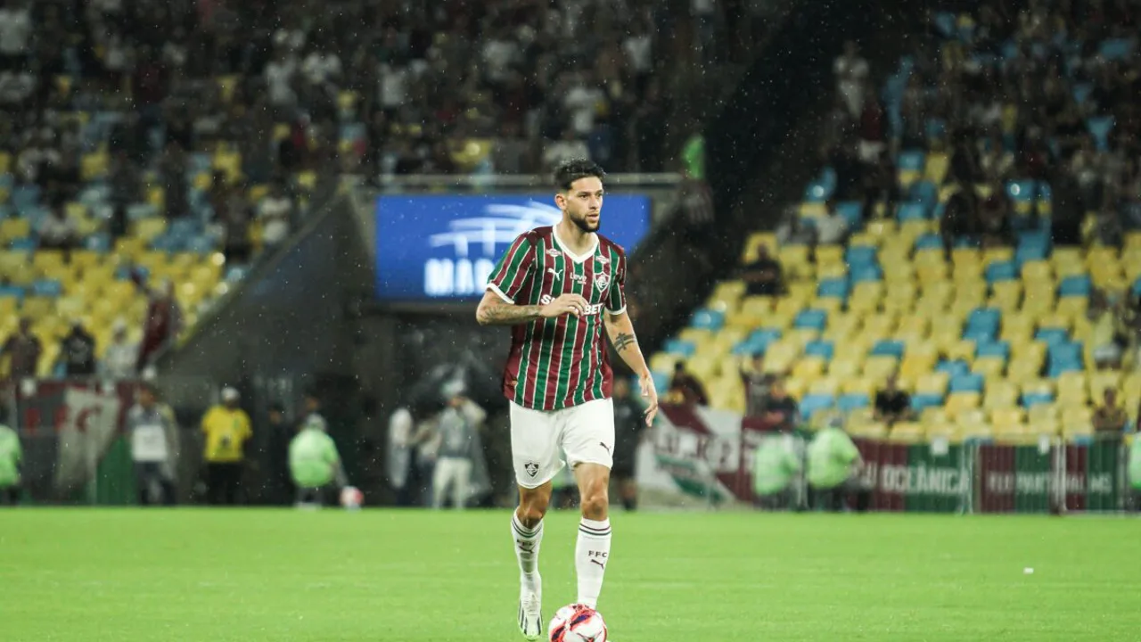 Jogadores do Fluminense em campo no Maracanã durante partida decisiva pela Libertadores 2026