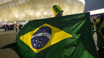 Neymar como 9 agrada Ancelotti, mas a promessa do banco nunca durou uma Copa