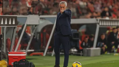Mourinho chega ao Real Madrid com quatro missões impossíveis no bolso