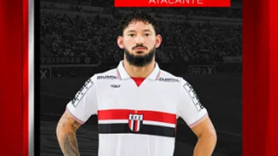 Arthur Caíke aos 33 — o atacante que a Série B ainda sabe usar