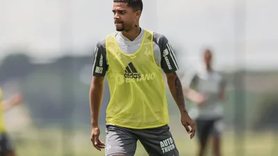 Robert Santos e a lacuna que um meia de 22 anos ainda precisa fechar na Série A