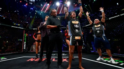Herb Dean usou replay para decidir e o regulamento do UFC sustenta cada segundo
