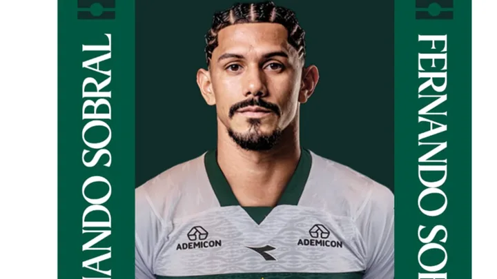 Fernando Sobral, meia do Coritiba, com a camisa 88 em campo pelo Brasileirão Série A 2026