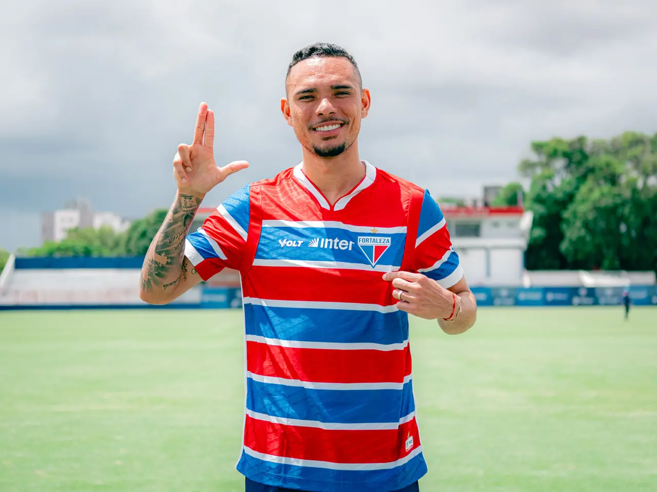 O que ele ainda não resolveu Luiz Fernando e a conta que os gols aind