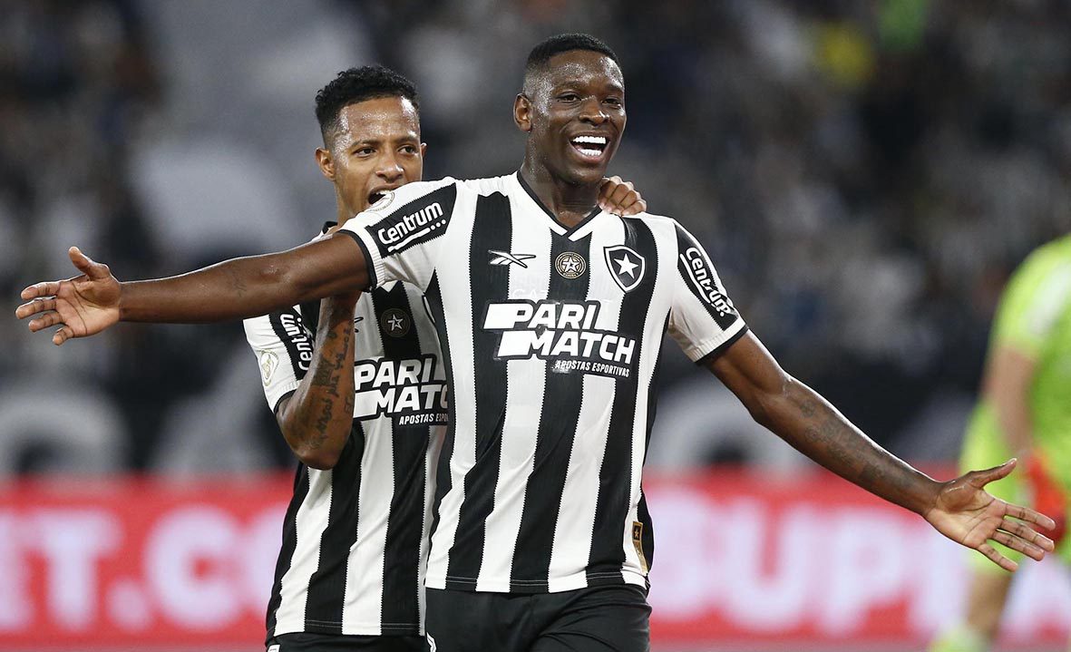 A regra dos 13 jogos e o cálculo que paralisa o Botafogo Danilo não treina e o 1
