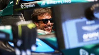 Alonso diz ser o melhor mas a Aston Martin ainda não encontrou o ritmo