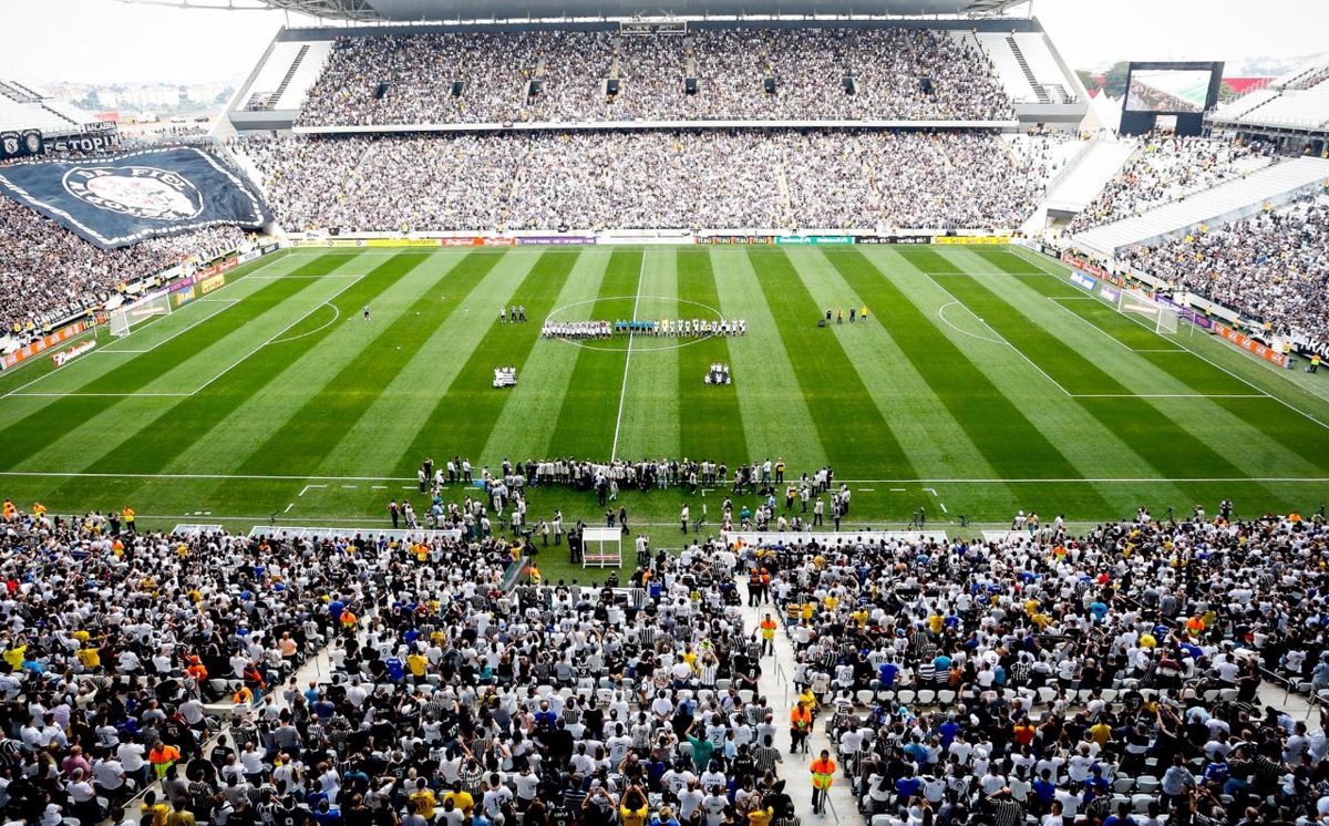 O que oito anos de ausência no topo revelam sobre o Corinthians de hoje Diniz li