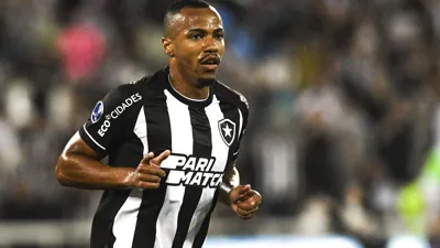 41 chutes, 3 gols e Franclim chateado — o problema que o Botafogo não resolve
