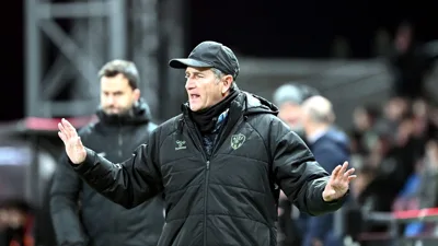 Philippe Montanier e o Auxerre que aprendeu a existir sob pressão
