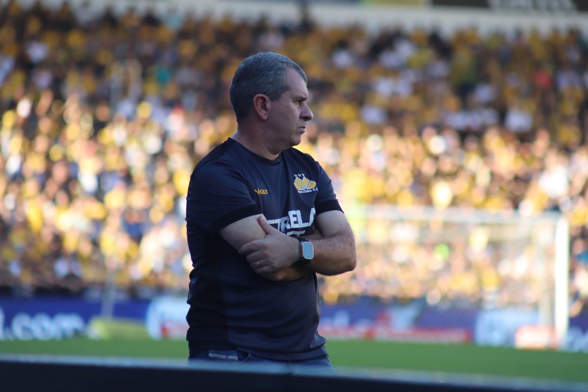 Como começou a carreira de treinador Por que Cláudio Tencati é peça-chave da