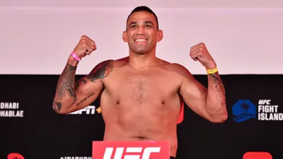 O TKO no UFC realmente protege o lutador ou tira a chance de virada?